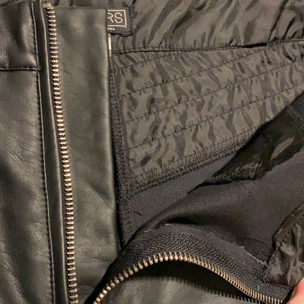 24HRS/Lip Service Faux Leather Shorts - Picture 4 of 6